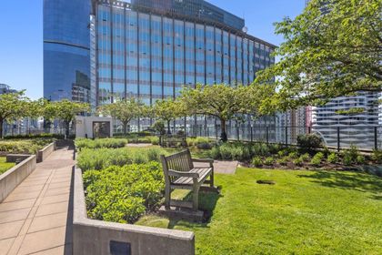 933-hornby-street-downtown-vw-vancouver-west-36 at 305 - 933 Hornby Street, Downtown VW, Vancouver West