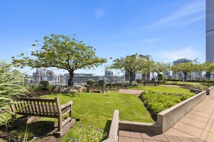 933-hornby-street-downtown-vw-vancouver-west-37 at 305 - 933 Hornby Street, Downtown VW, Vancouver West