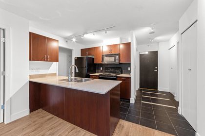 933-hornby-street-downtown-vw-vancouver-west-05 at 602 - 933 Hornby Street, Downtown VW, Vancouver West