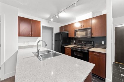 933-hornby-street-downtown-vw-vancouver-west-07 at 602 - 933 Hornby Street, Downtown VW, Vancouver West