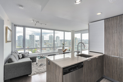 12 at 1701 - 1088 Richards Street, Yaletown, Vancouver West