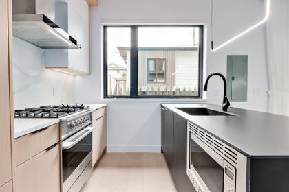 930-e-10th-avenue-mount-pleasant-ve-vancouver-east-08 at 2 - 930 E 10th Avenue, Mount Pleasant VE, Vancouver East