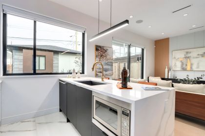 1019-e-39th-avenue-fraser-ve-vancouver-east-09 at 2 - 1019 E 39th Avenue, Fraser VE, Vancouver East