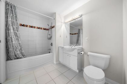 168-e-esplanade-avenue-lower-lonsdale-north-vancouver-31 at 605 - 168 E Esplanade Avenue, Lower Lonsdale, North Vancouver