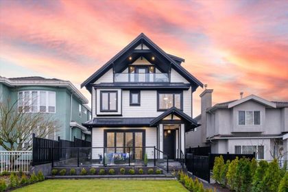 2750-e-5th-avenue-renfrew-ve-vancouver-east-01 at 1 - 2750 E 5th Avenue, Renfrew VE, Vancouver East