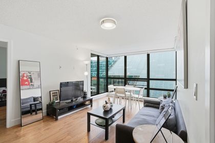 933-hornby-street-downtown-vw-vancouver-west-08 at 602 - 933 Hornby Street, Downtown VW, Vancouver West