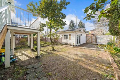 555-w-19th-avenue-cambie-vancouver-west-27 at 555 W 19th Avenue, Cambie, Vancouver West