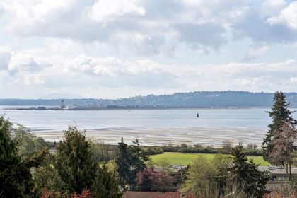 956-kent-street-white-rock-south-surrey-white-rock-29 at 956 Kent Street, White Rock, South Surrey White Rock
