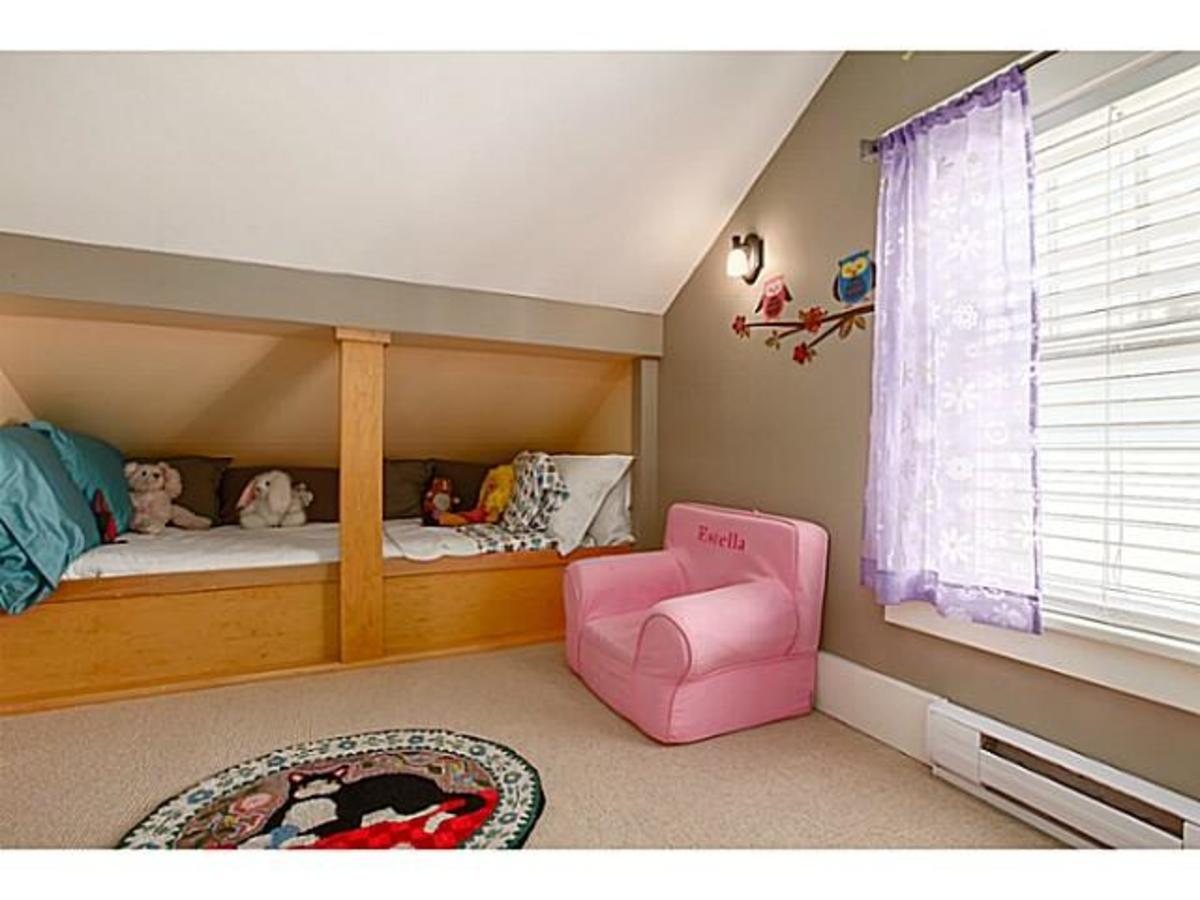 762 E 8th St Bed 3 at 762 E 8th Street, Boulevard, North Vancouver