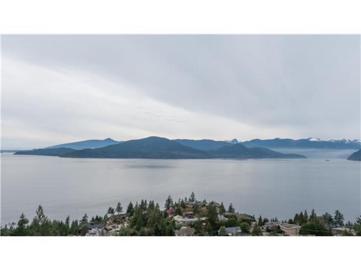 290 Kelvin Grove Westerly Views at 290 Kelvin Grove Way, Lions Bay, West Vancouver