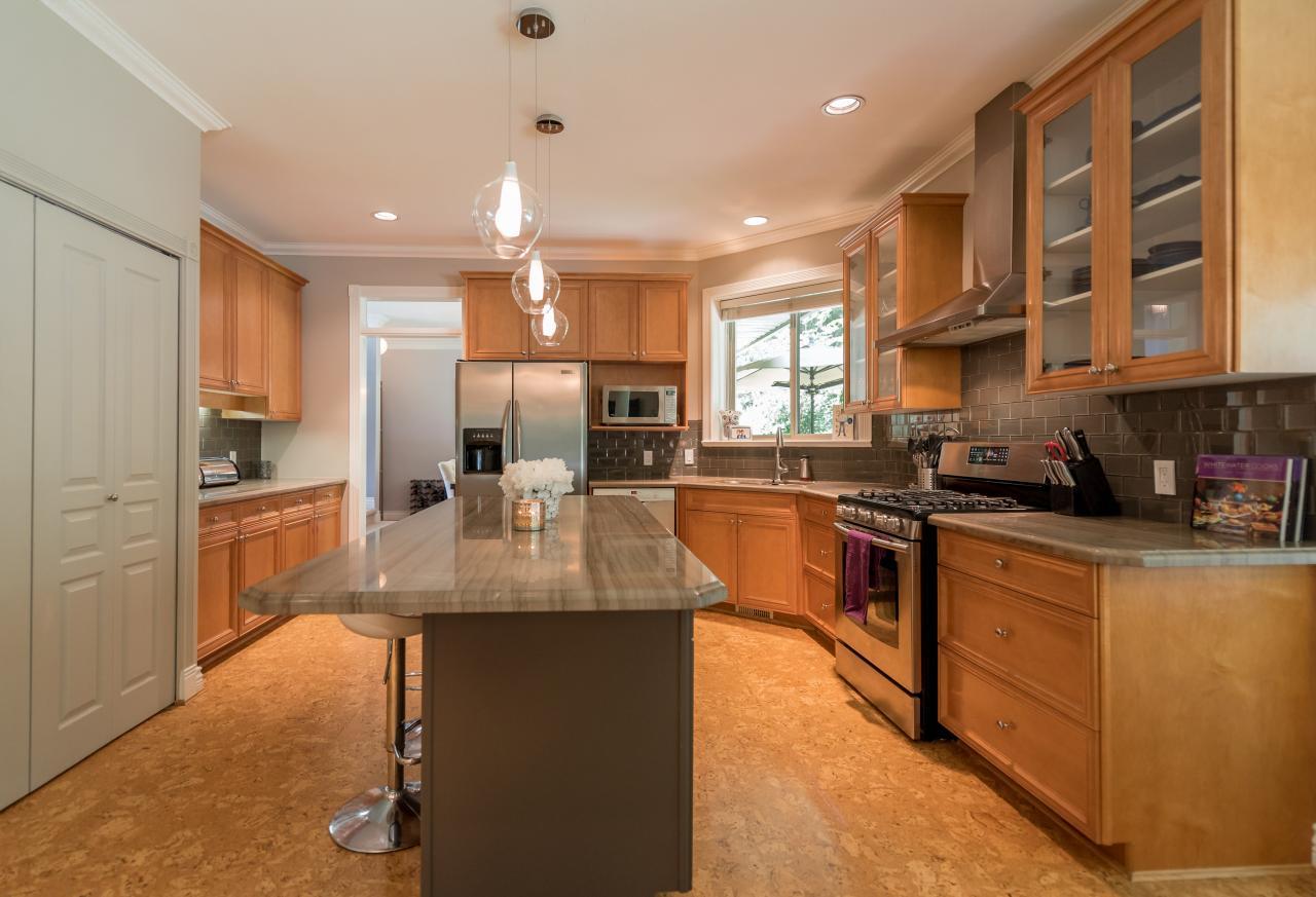 Kitchen at 3303 Huntleigh Court, Windsor Park NV, North Vancouver
