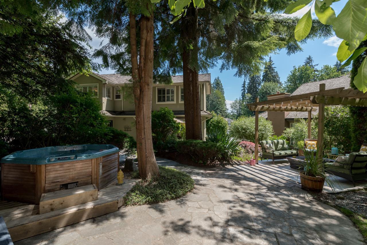 Rear Patio Hot Tub at 3303 Huntleigh Court, Windsor Park NV, North Vancouver
