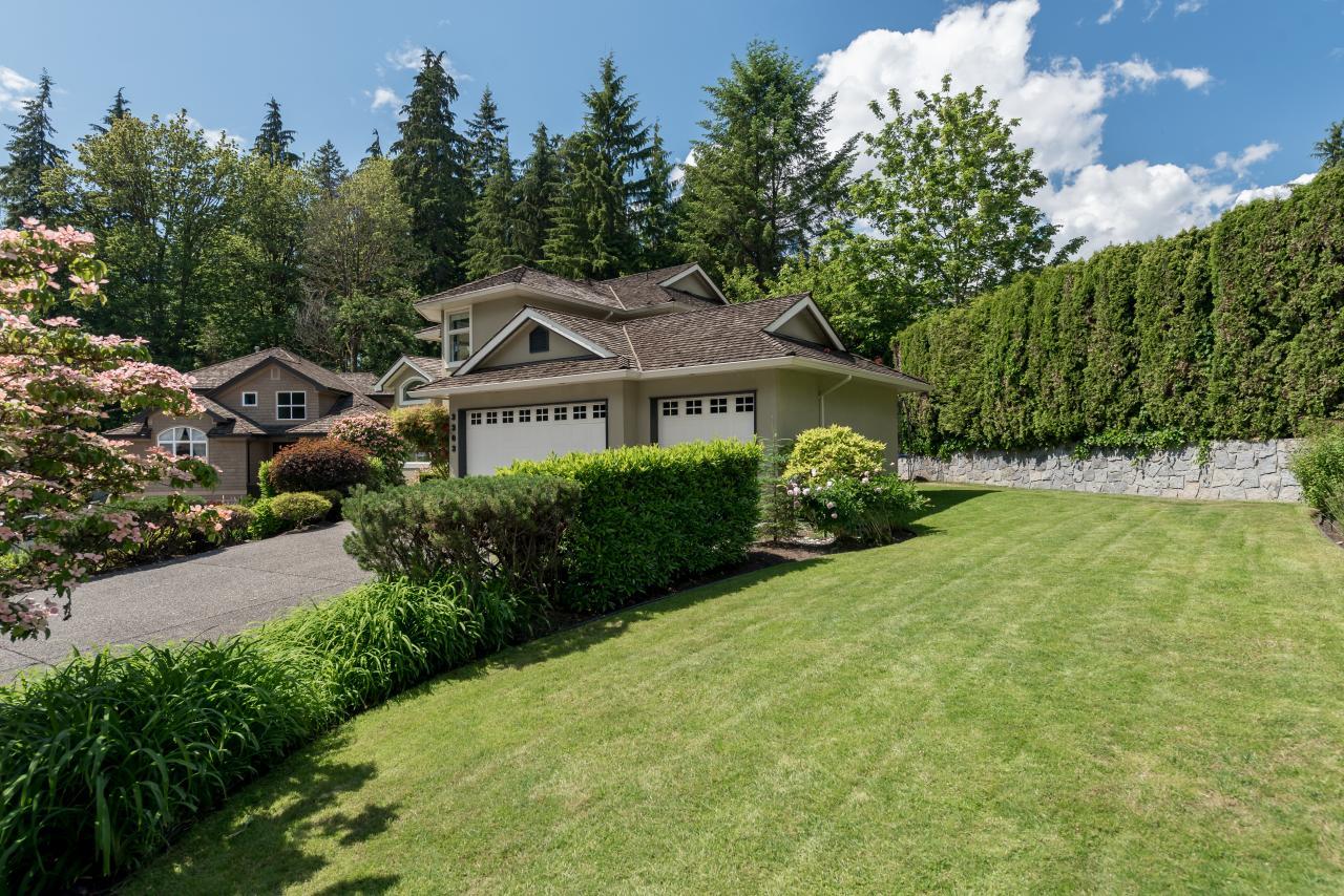 Front Yard at 3303 Huntleigh Court, Windsor Park NV, North Vancouver