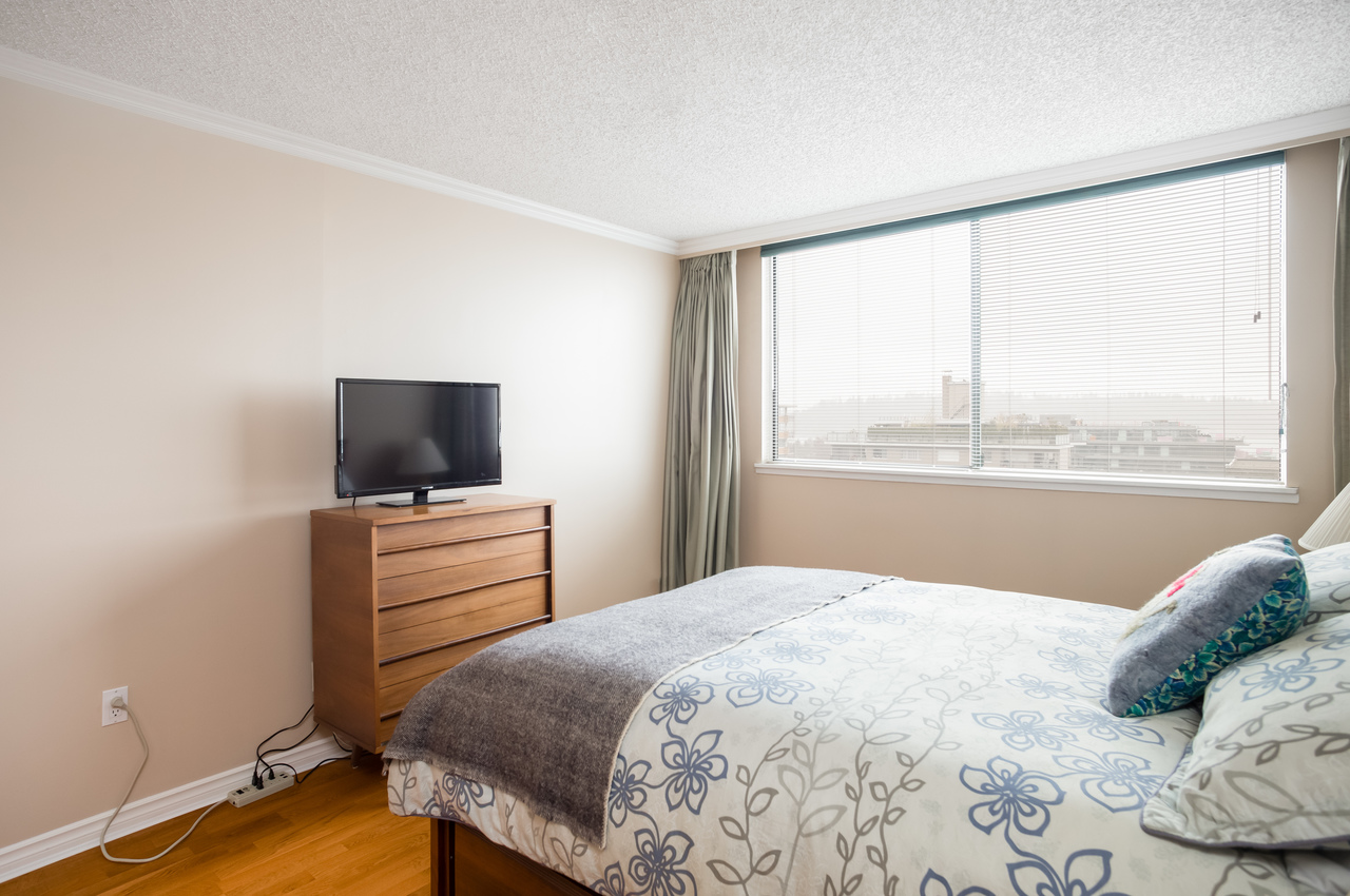 601-1390-duchess-ave-bedroom3 at 601 - 1390 Duchess Avenue, Ambleside, West Vancouver