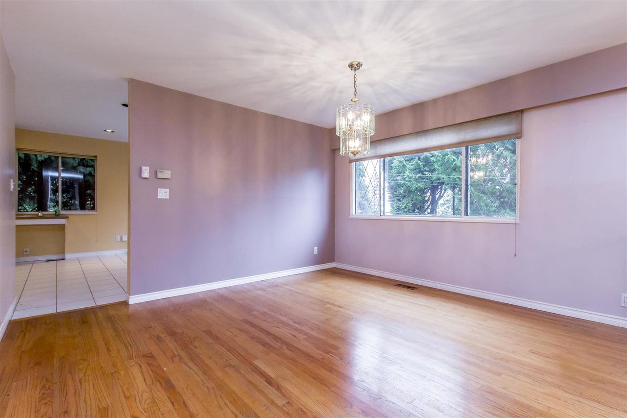 4710-willow-view-dining-room at 4710 Willow Place, Caulfield, West Vancouver