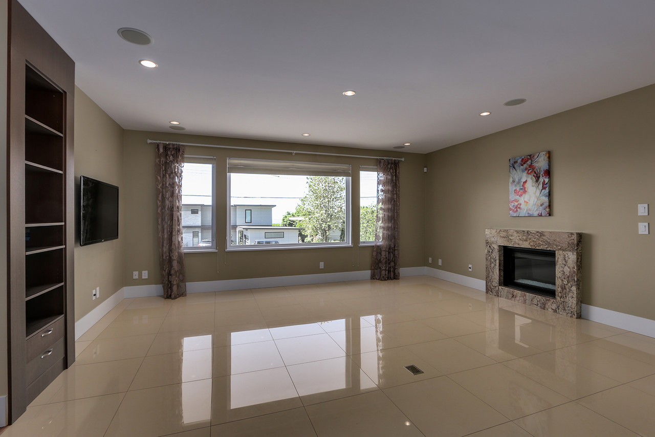 482-genoa-cres-family-room at 482 Genoa Cres, Upper Delbrook, North Vancouver