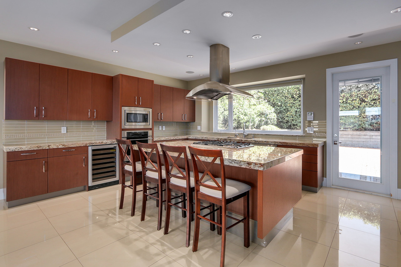 482-genoa-cres-kitchen at 482 Genoa Cres, Upper Delbrook, North Vancouver