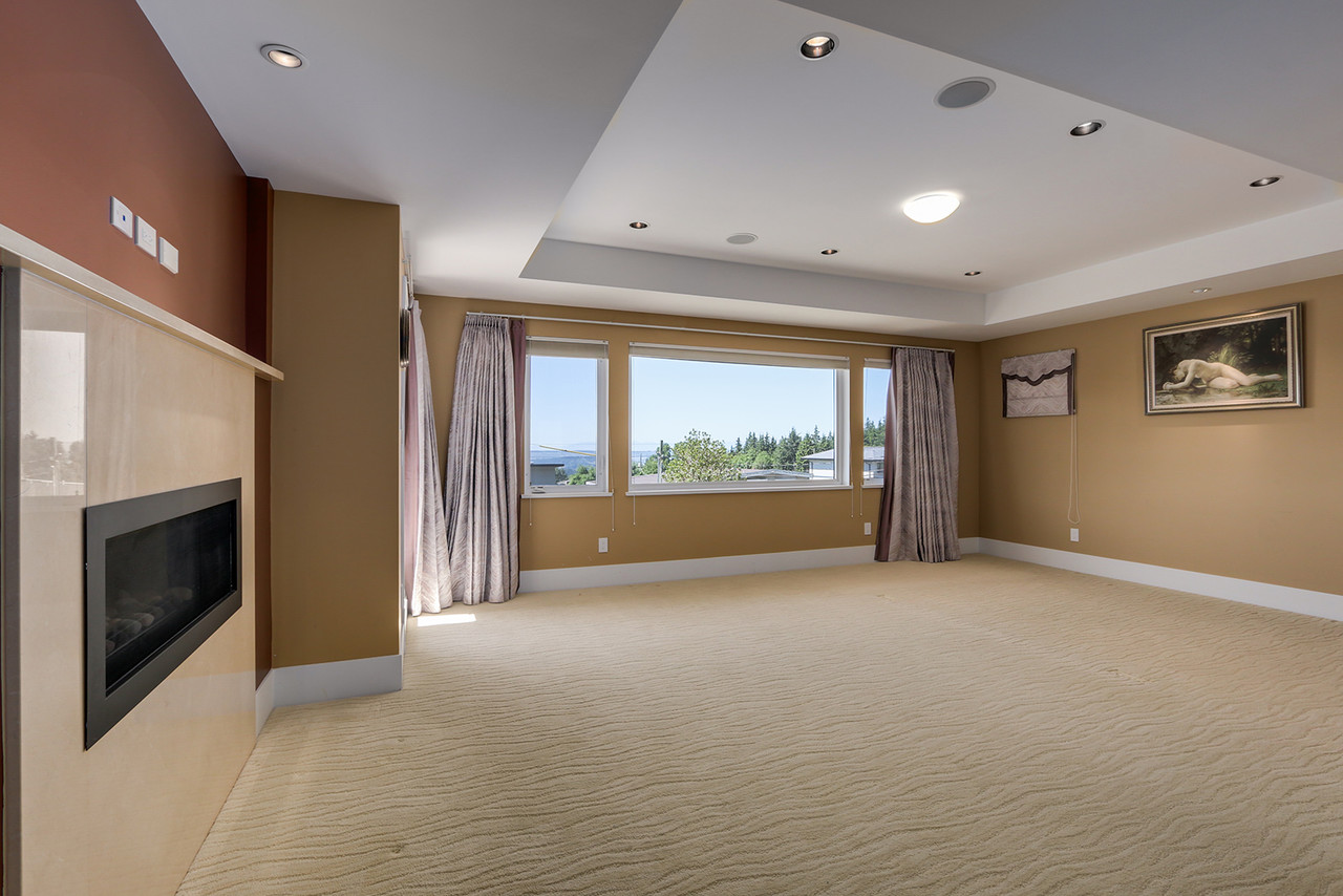 482-genoa-cres-master-bed at 482 Genoa Cres, Upper Delbrook, North Vancouver