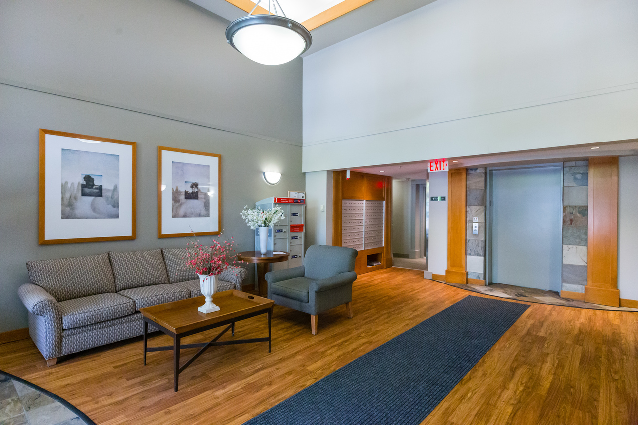 04 at 408 - 333 E 1st Street, Lower Lonsdale, North Vancouver