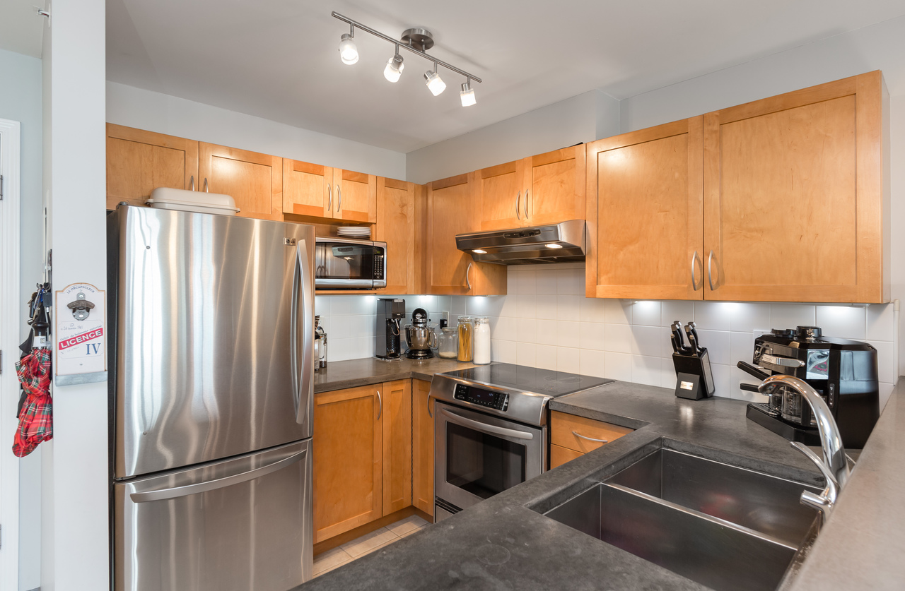 15 at 408 - 333 E 1st Street, Lower Lonsdale, North Vancouver
