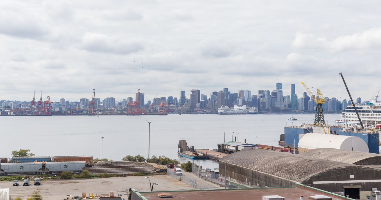 31 at 408 - 333 E 1st Street, Lower Lonsdale, North Vancouver