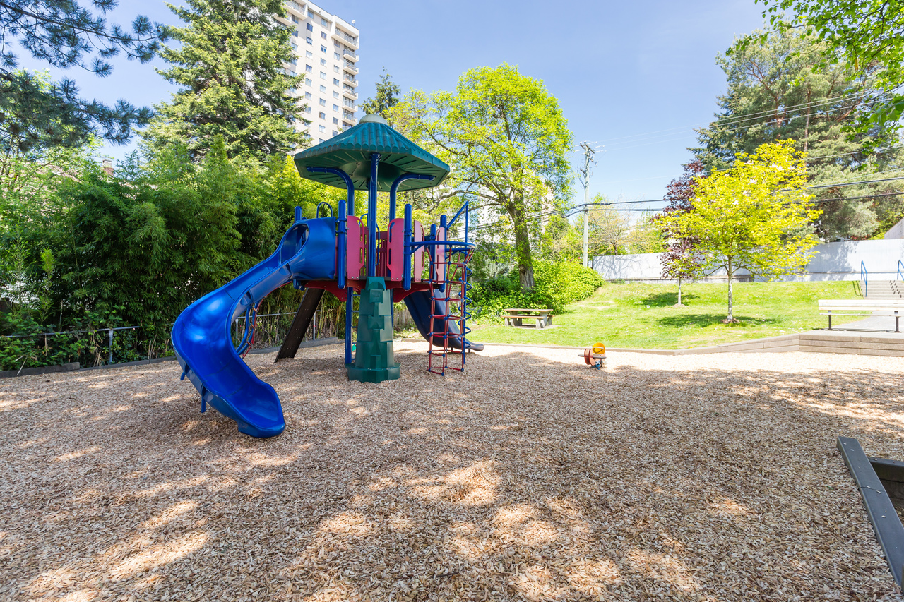 34 at 408 - 333 E 1st Street, Lower Lonsdale, North Vancouver
