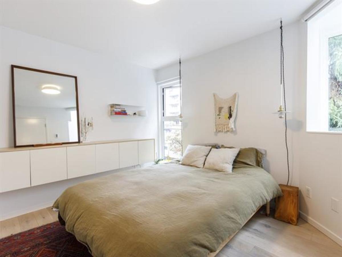3-513-e-pender-st-master-bed at 3 - 513 E Pender Street, Vancouver West