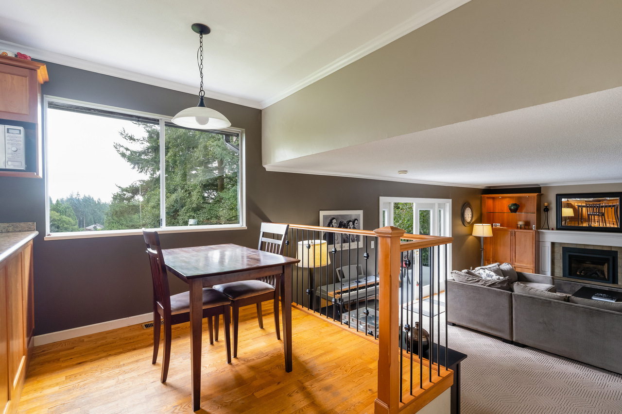 575-e-braemar-rd-eating-area at 575 East Braemar Road, Braemar, North Vancouver