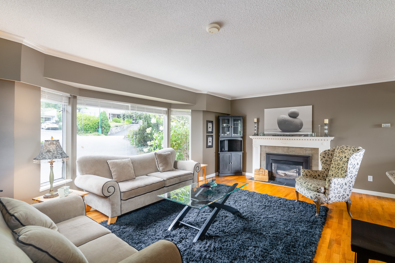 575-e-braemar-rd-living-room-2 at 575 East Braemar Road, Braemar, North Vancouver