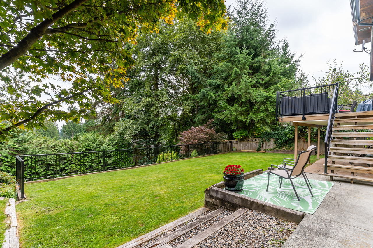 575-e-braemar-rd-rear-yard at 575 East Braemar Road, Braemar, North Vancouver