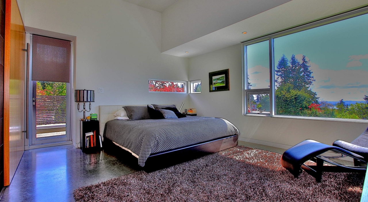 2924 Altamont Cres Master Bed at 2924 Altamont Crescent, Altamont, West Vancouver