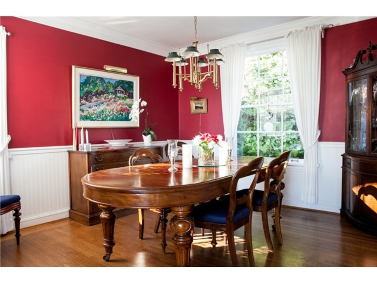 2592 Nelson Ave Dinng Room at 2592 Nelson Avenue, Dundarave, West Vancouver