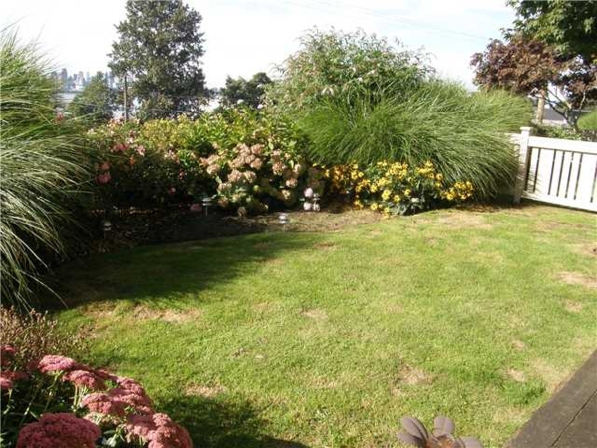 106 garden at 106 - 365 East 1st, Lower Lonsdale, North Vancouver
