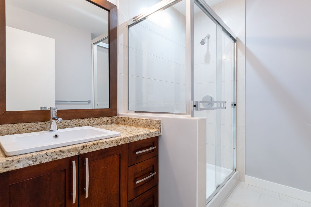 7-307-e-15th-st-ensuite at 7 - 307 E 15th Street, Central Lonsdale, North Vancouver