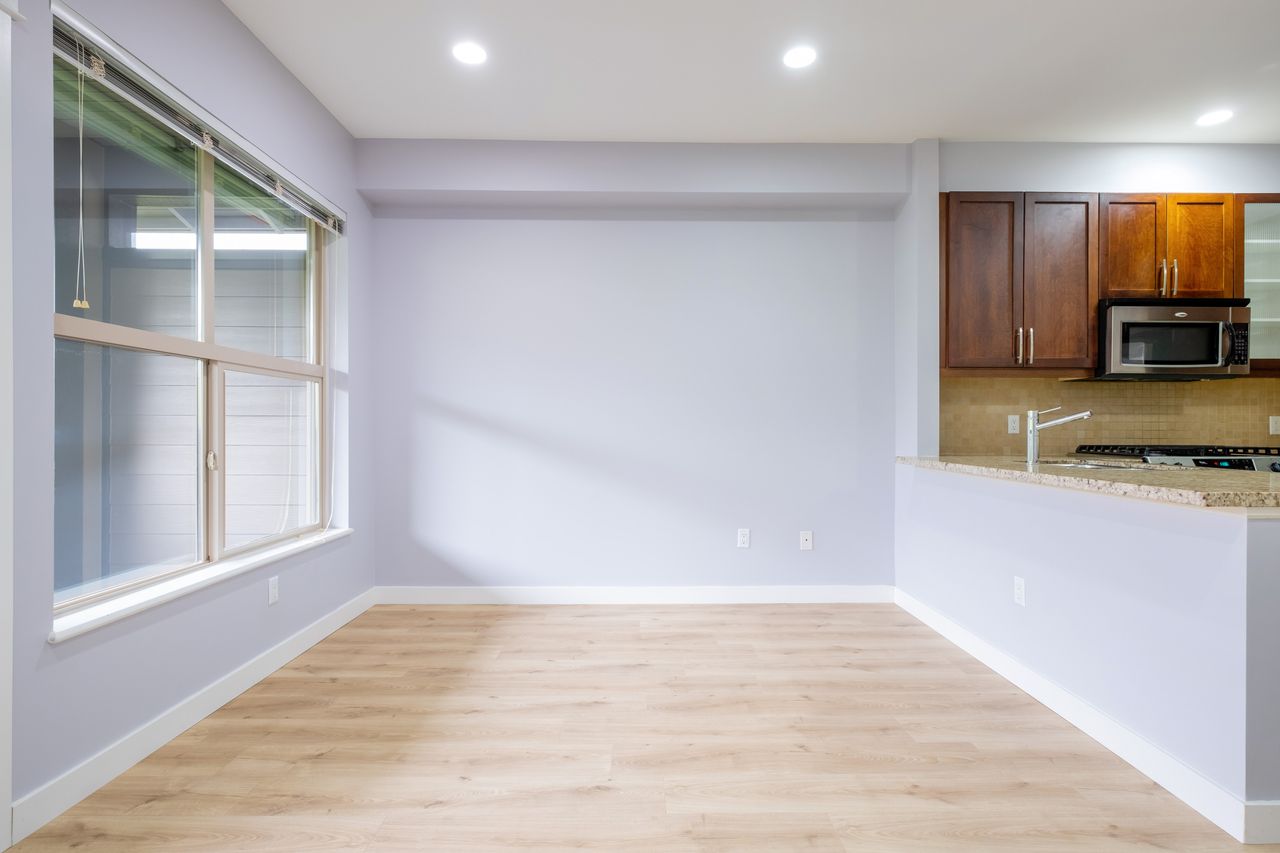 7-307-e-15th-st-family-room-6 at 7 - 307 E 15th Street, Central Lonsdale, North Vancouver
