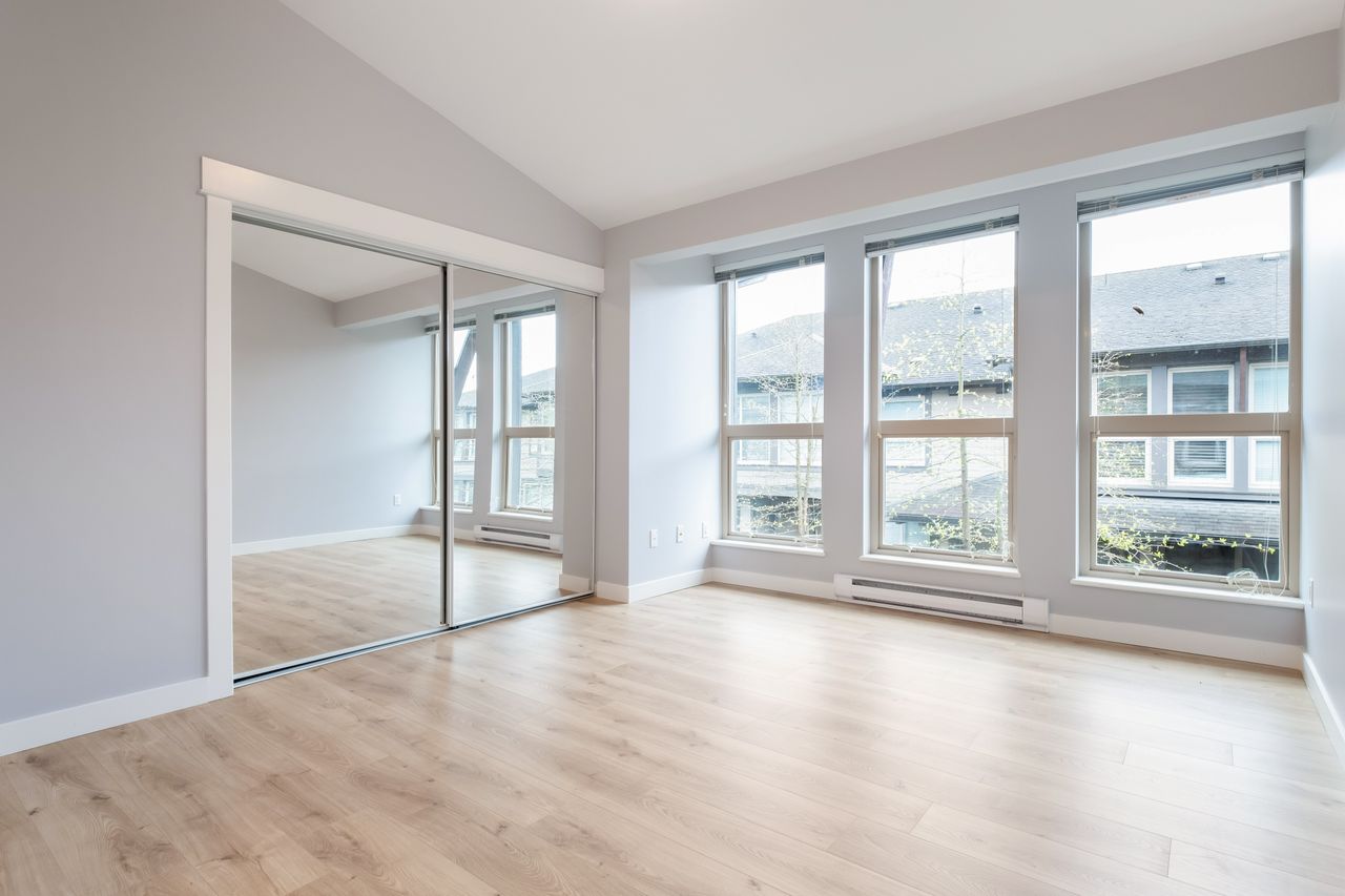 7-307-e-15th-st-master-bed at 7 - 307 E 15th Street, Central Lonsdale, North Vancouver