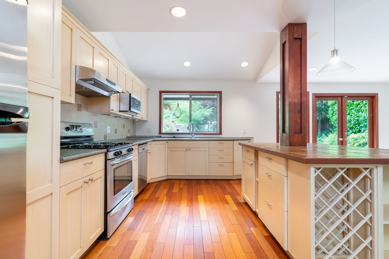 3827-lewister-ave-kit at 3827 Lewister Road, Edgemont, North Vancouver