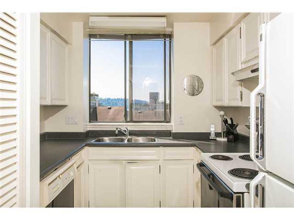 402-1390 Duchess Ave Kitchen 2 at 402 - 1390 Duchess Avenue, Ambleside, West Vancouver