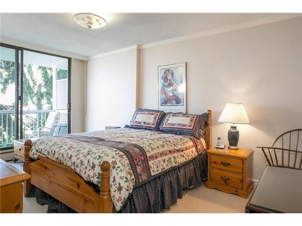 402-1390 Duchess Ave Master Bedroom at 402 - 1390 Duchess Avenue, Ambleside, West Vancouver
