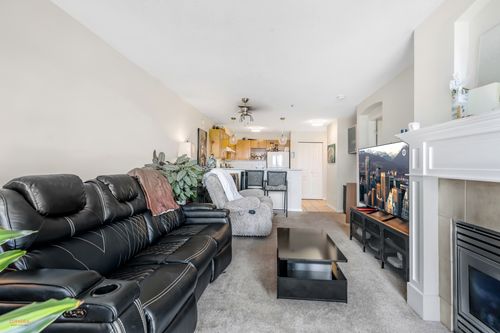 15-dom-15 at 208 - 333 E 1st Street, Lower Lonsdale, North Vancouver