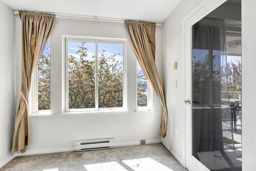 19-dom-20-2 at 208 - 333 E 1st Street, Lower Lonsdale, North Vancouver