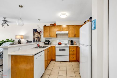 9-dom-9 at 208 - 333 E 1st Street, Lower Lonsdale, North Vancouver