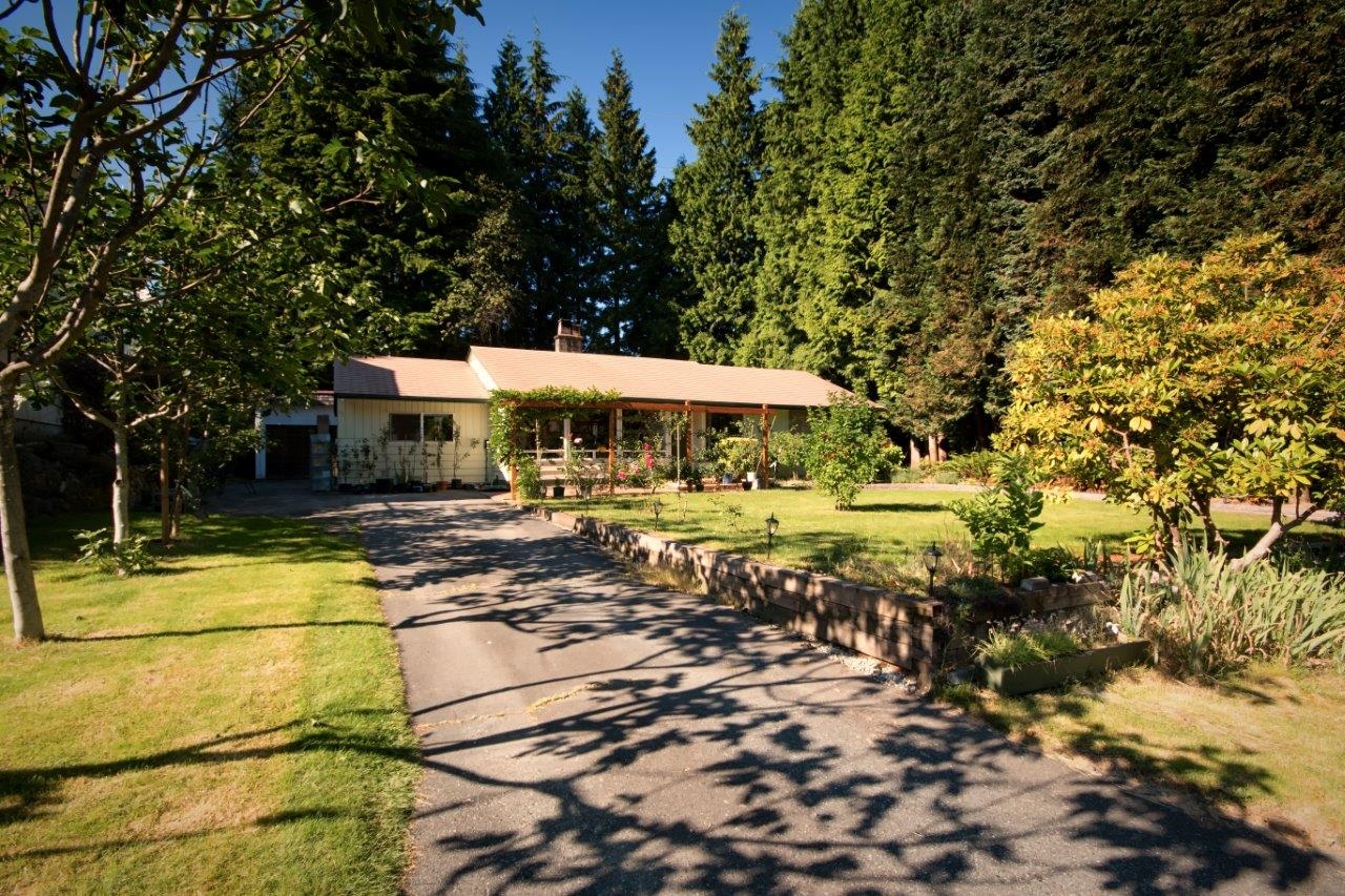 1328 East 18th Street, North Vancouver 1328 East 18th Street, North Vancouver