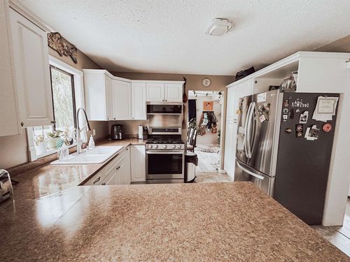 5717-trail-avenue-sechelt-district-sunshine-coast-01 at 5717 Trail Avenue, Sechelt District, Sunshine Coast 5717-trail-avenue-sechelt-district-sunshine-coast-01 at 5717 Trail Avenue, Sechelt District, Sunshine Coast