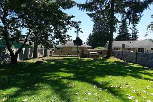 689-north-road-gibsons-area-sunshine-coast-03 at 689 North Road, Gibsons & Area, Sunshine Coast 689-north-road-gibsons-area-sunshine-coast-03 at 689 North Road, Gibsons & Area, Sunshine Coast