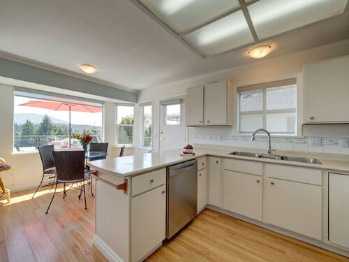 808-bayview-heights-road-gibsons-area-sunshine-coast-09 at 808 Bayview Heights Road, Gibsons & Area, Sunshine Coast 808-bayview-heights-road-gibsons-area-sunshine-coast-09 at 808 Bayview Heights Road, Gibsons & Area, Sunshine Coast