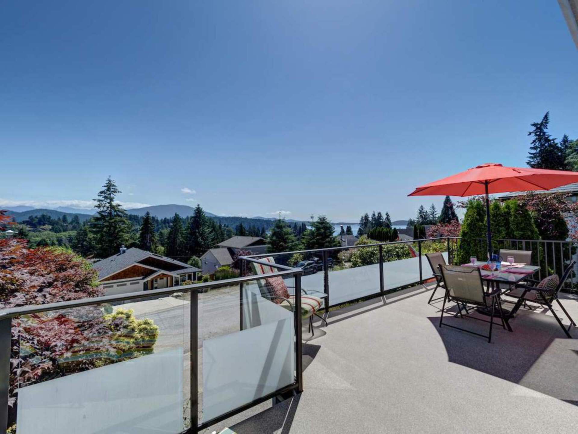 808 Bayview Heights Road, Gibsons & Area, Sunshine Coast  by Krista Dempster PREC* - Sunshine Coast Real Estate 808 Bayview Heights Road, Gibsons & Area, Sunshine Coast