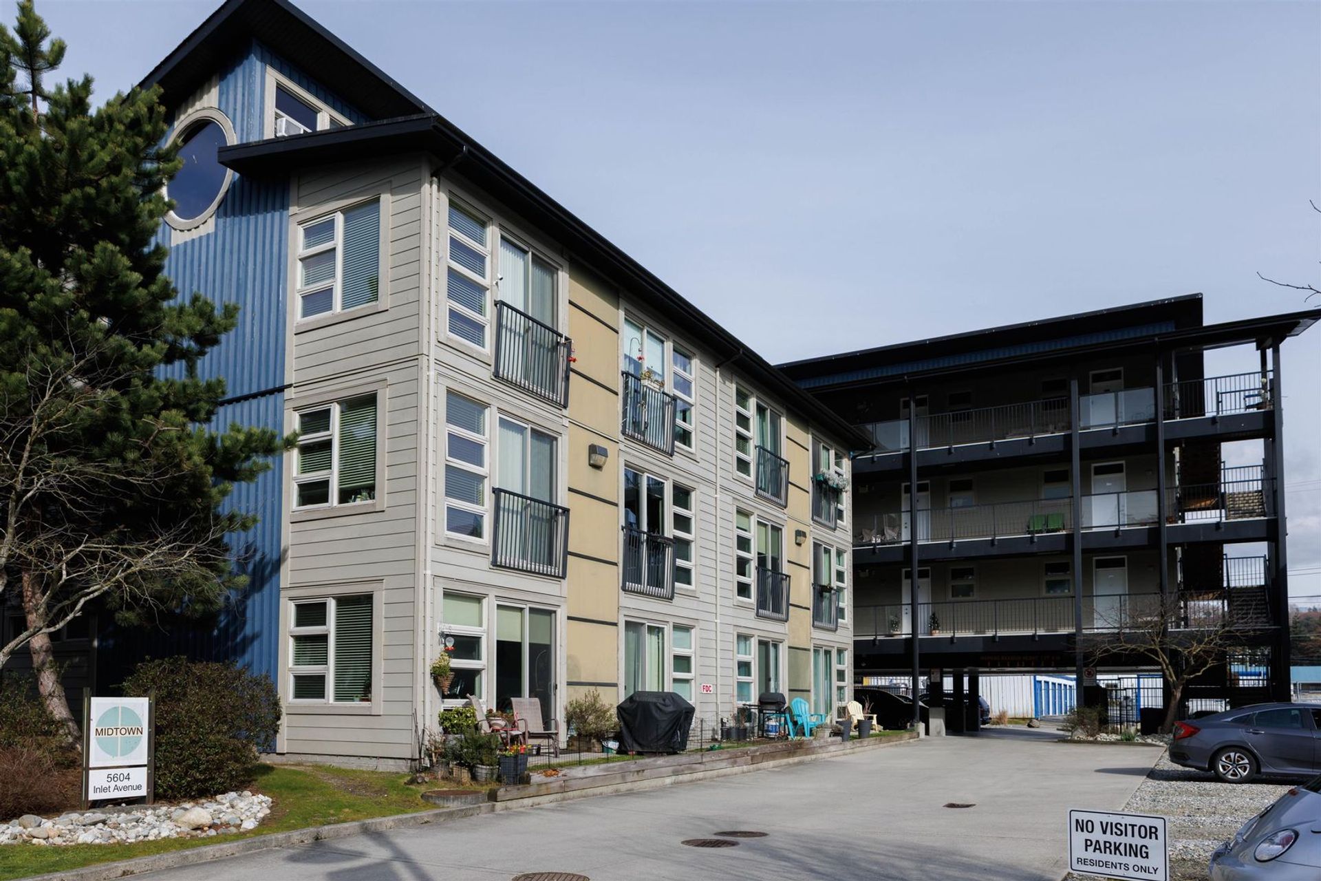 213 - 5604 Inlet Avenue, Sechelt District, Sunshine Coast 