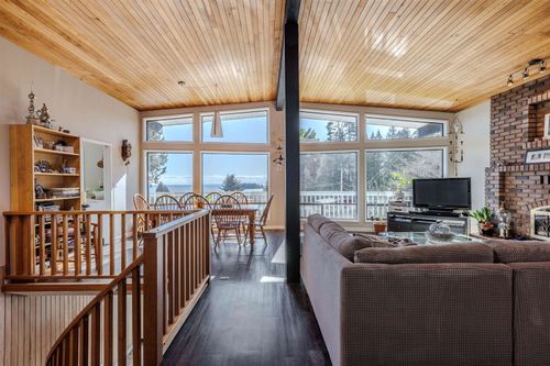 6526-meier-road-sechelt-district-sunshine-coast-06 at 6526 Meier Road, Sechelt District, Sunshine Coast