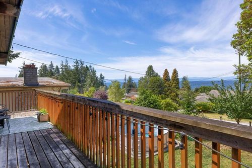 4730-laurel-avenue-sechelt-district-sunshine-coast-02 at 4730 Laurel Avenue, Sechelt District, Sunshine Coast 4730-laurel-avenue-sechelt-district-sunshine-coast-02 at 4730 Laurel Avenue, Sechelt District, Sunshine Coast